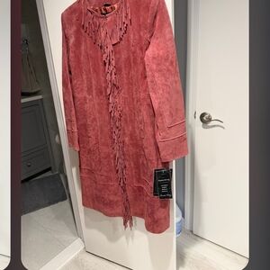 Pamela McCoy Rose Suede Fringe Cape With Tags